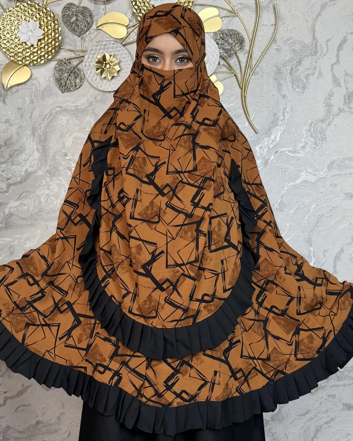 MODEST OUTFIT